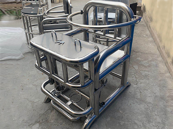 審訊椅訊問椅為什么會受到審訊部門的青睞？